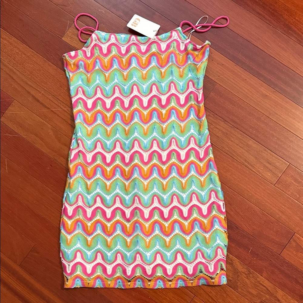 Gianni Bini Mini Dress with Pink, Orange, and Blue A Fun Dress For Summer Size L
